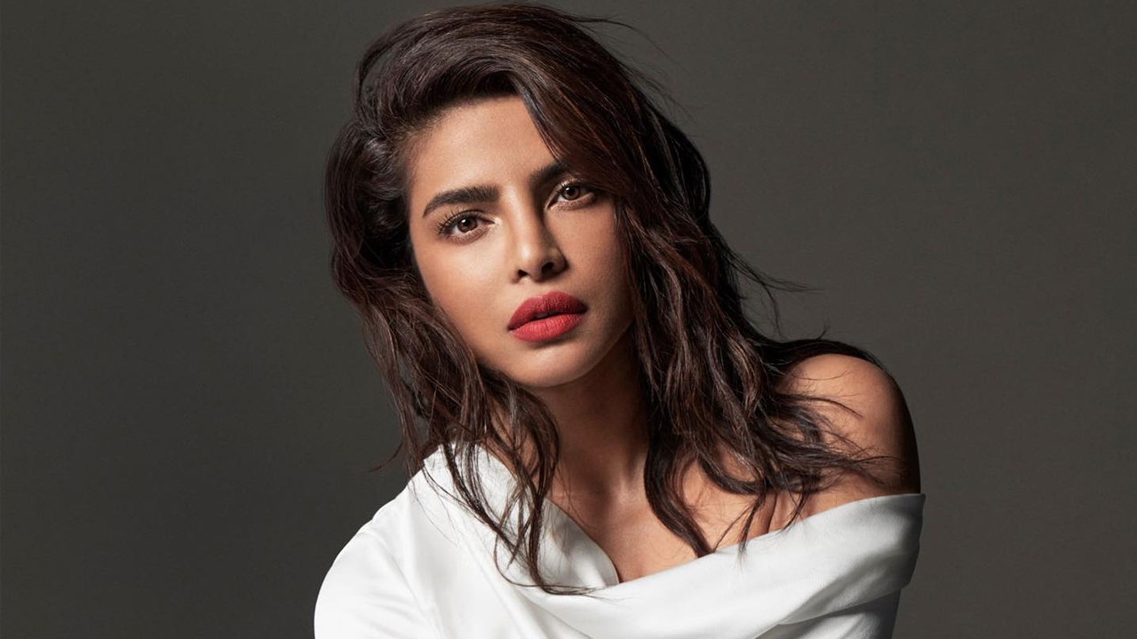 বাবার মৃত্যুতে কাঁদেননি, বাড়ি ছেড়ে যান প্রিয়াঙ্কা