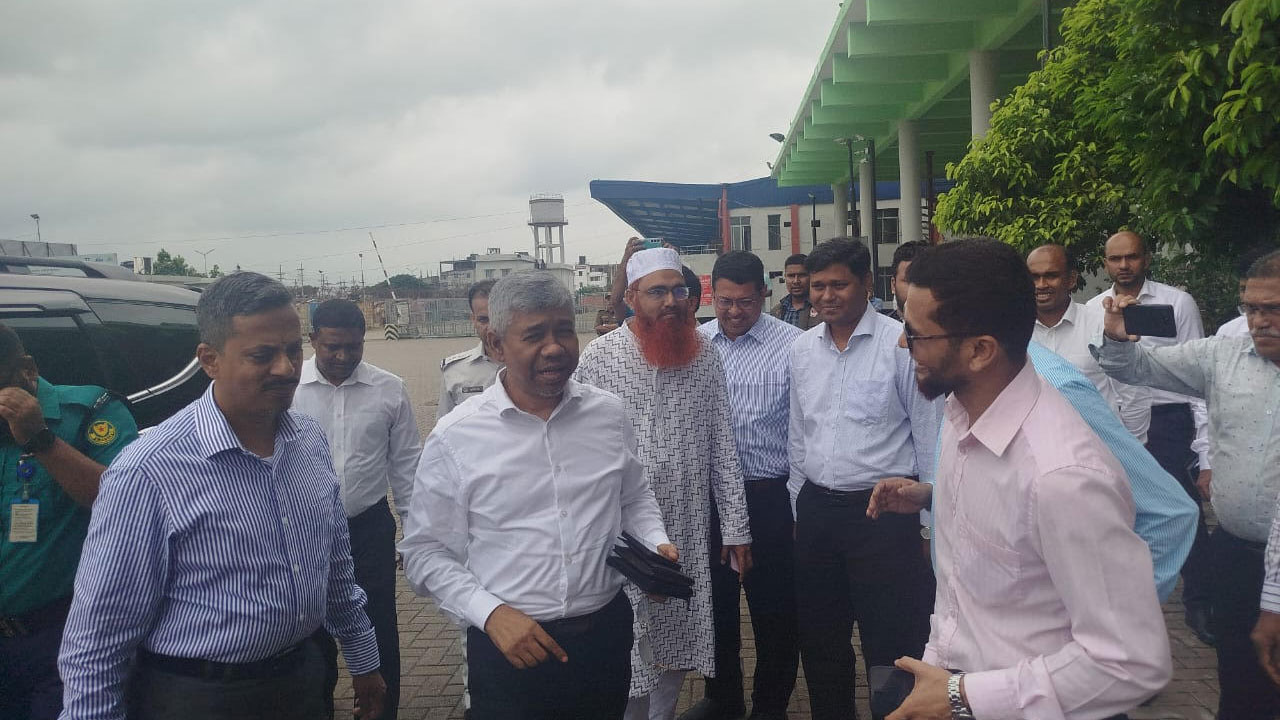 পানগাঁও কাস্টমস হাউস পরিদর্শনে এনবিআর চেয়ারম্যান