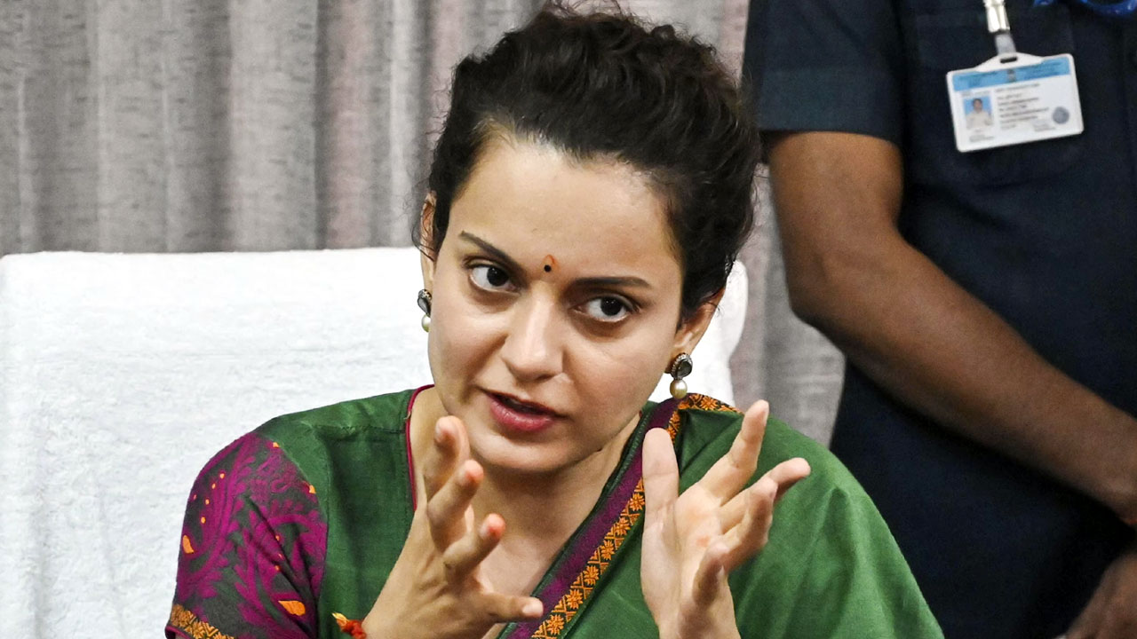 ‘রাজনীতি শুধু শখের জায়গা, পয়সা কম’— সুর বদল কঙ্গনার