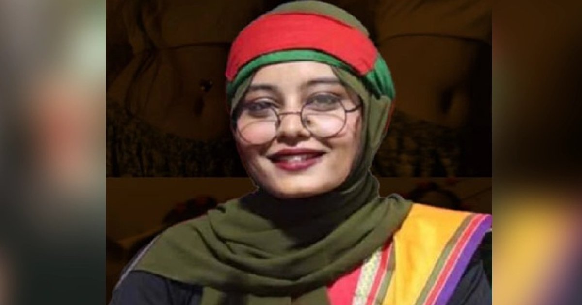 ফেসবুক লাইভে এসে রাজনীতি ছাড়ার ঘোষণা ফাতেমার