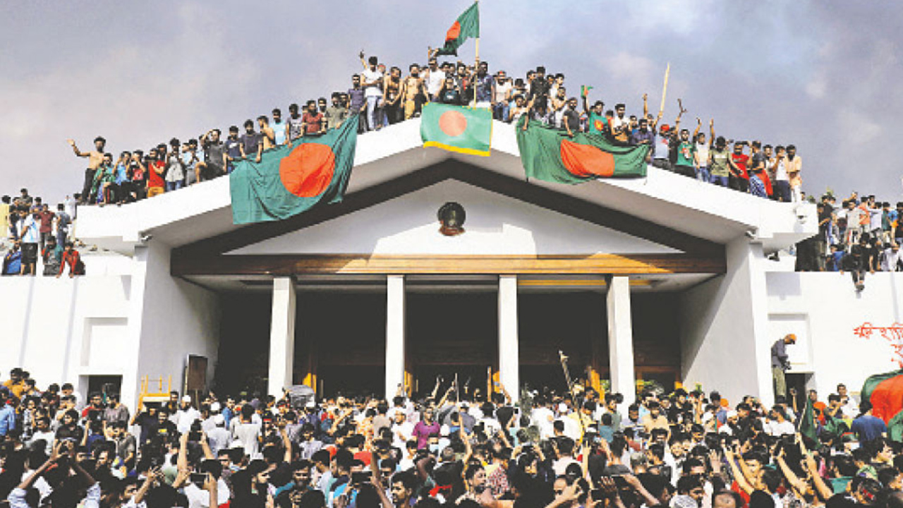 আজ জুলাই গণ-অভ্যুত্থান দিবস 