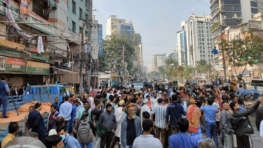বিএনপির বিজয় র‍্যালি, নয়াপল্টনে জড়ো হয়েছেন নেতাকর্মীরা